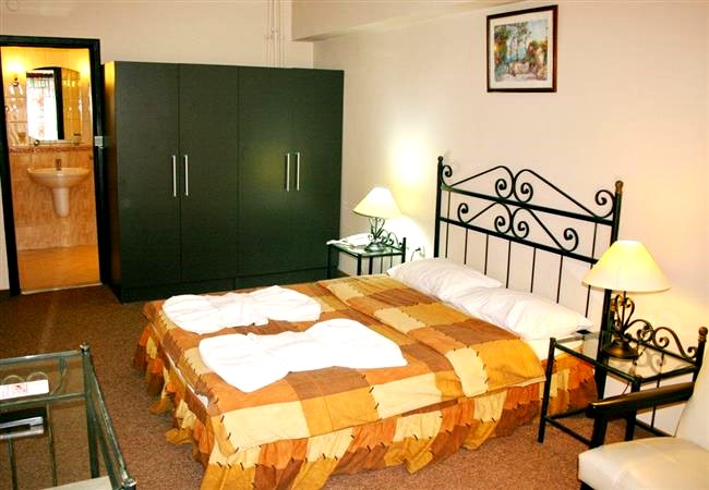 Uslan Hotel