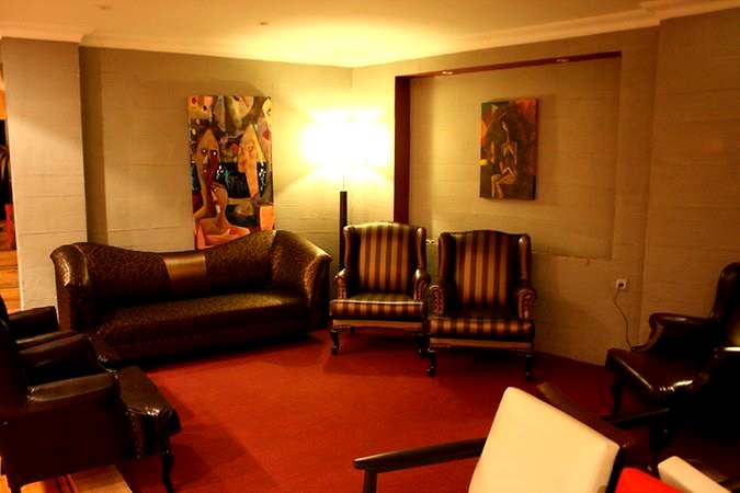 Uslan Hotel